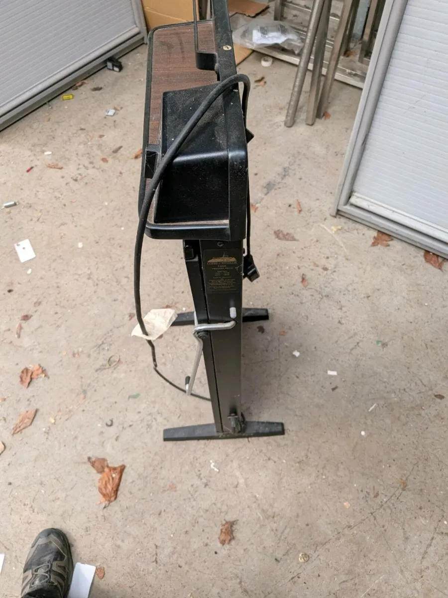 Corby 5000 Clothes Press - Image 4