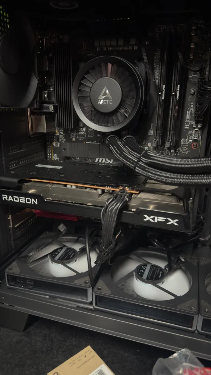 rx 6600 8gb gpu - Image 1