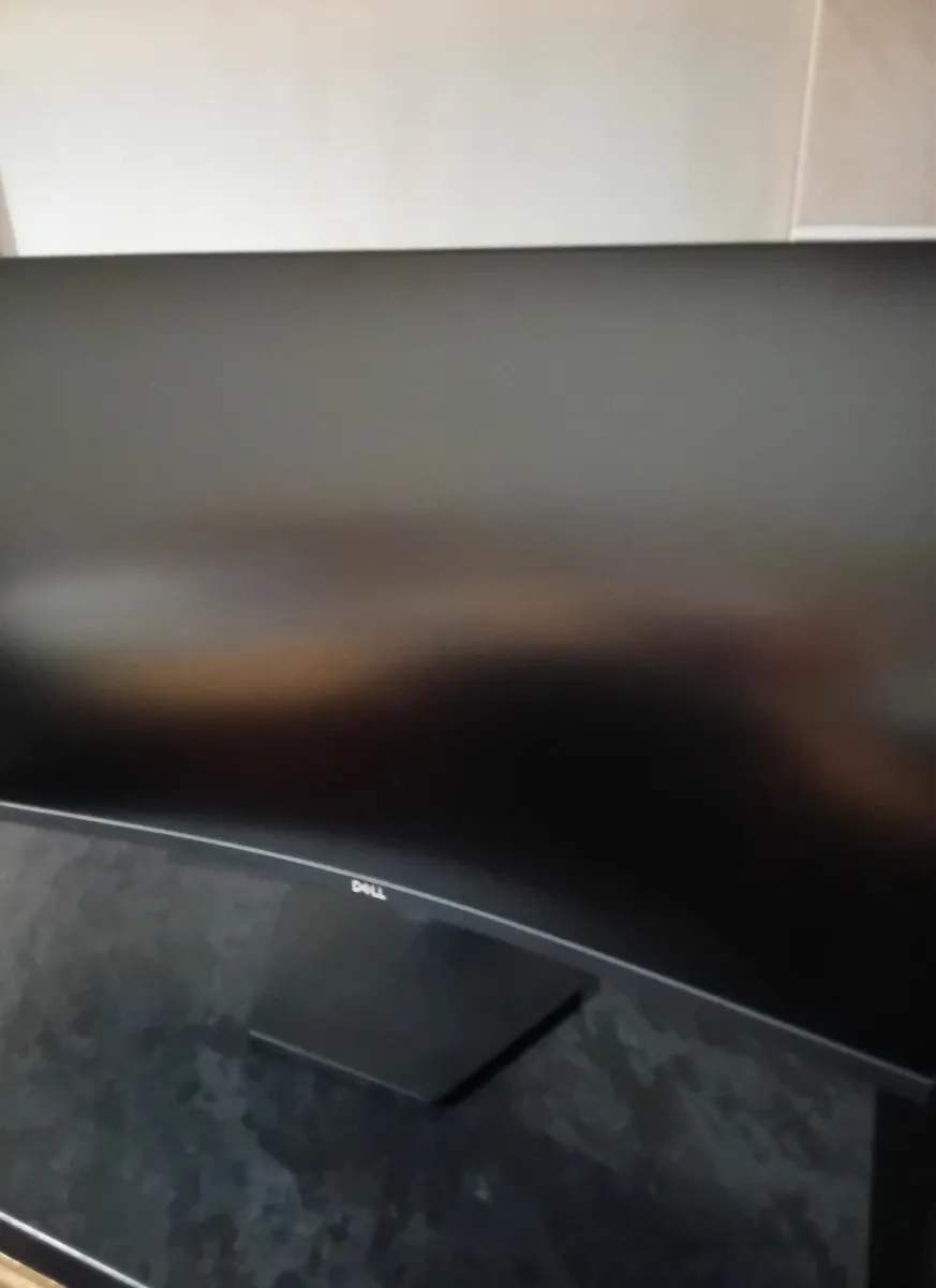 Dell 27 Inch Curved QHD 165Hz Gaming Monitor - Image 3