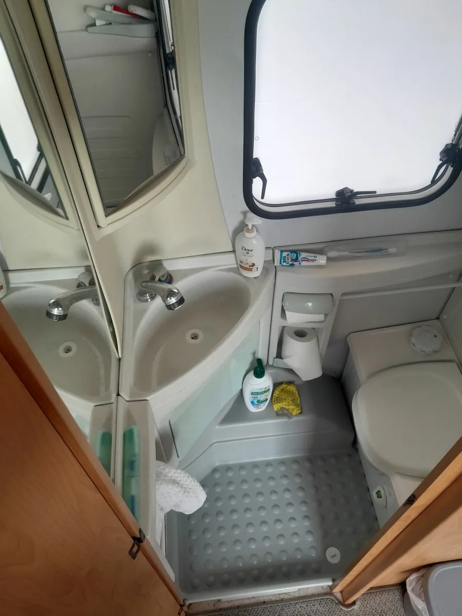 Caravan  Hermitage Caravelair 546 - Image 4