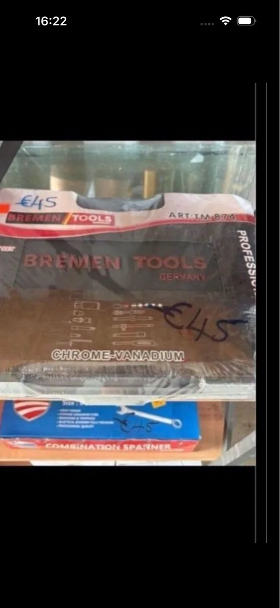 Selection of tools - Image 3