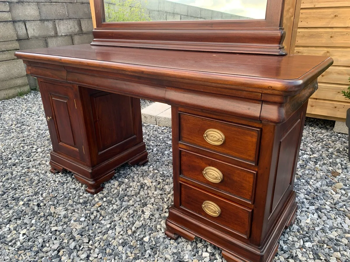 Mirror and Dressing Table - Image 4