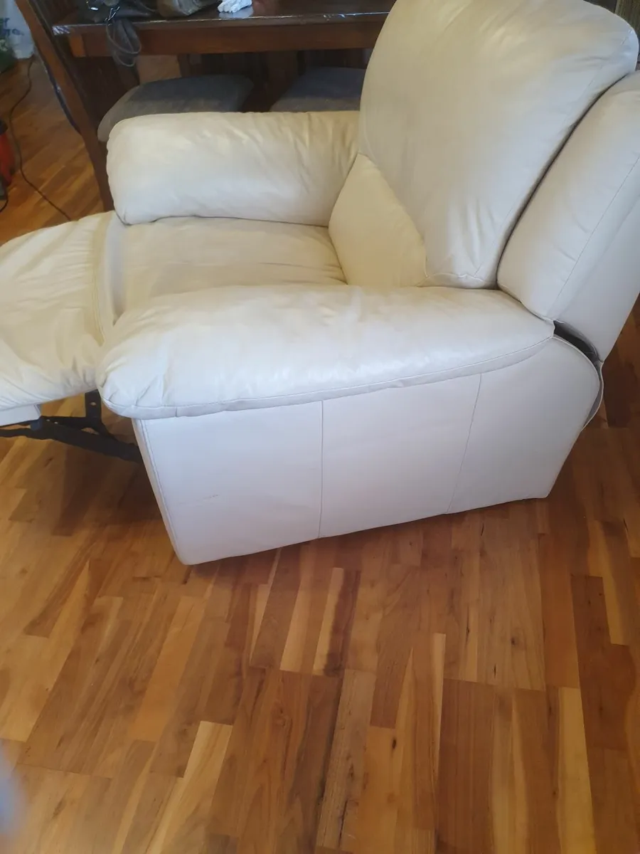 Leather recliner chair - Image 2