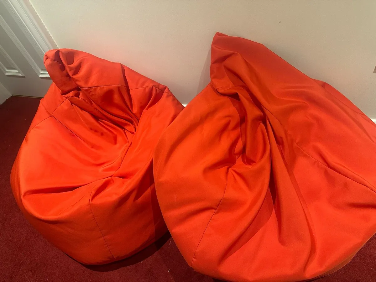 2 large bean bags - Image 2