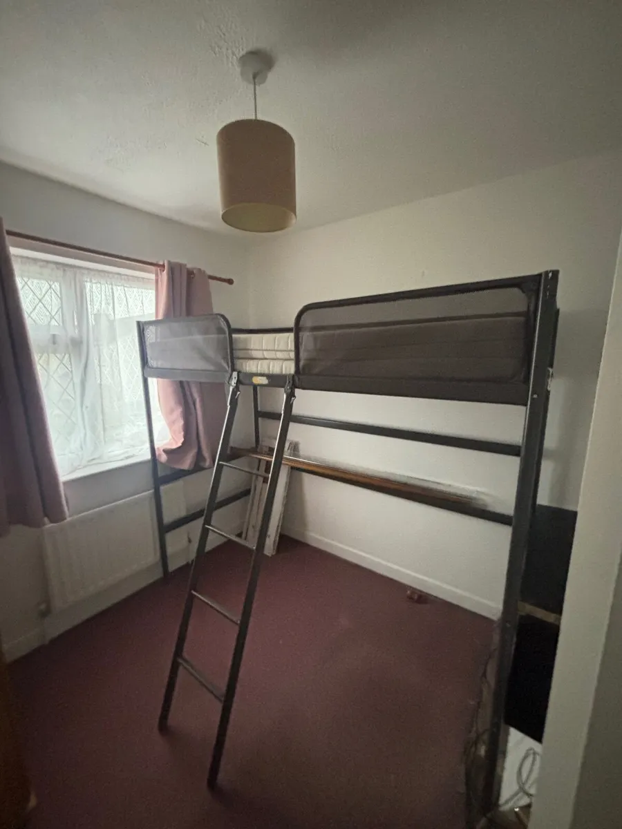 Bed frame and mattress - Image 2