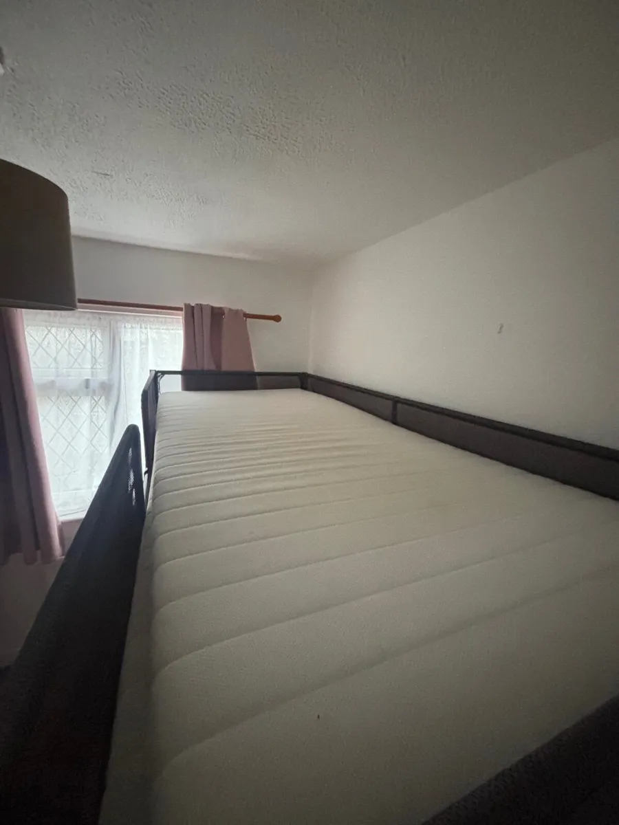 Bed frame and mattress - Image 4