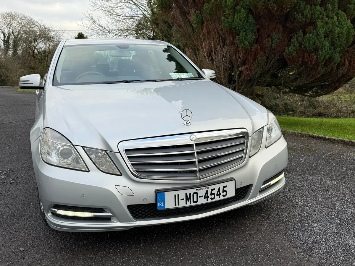Mercedes Benz E250 Automatic - Image 2