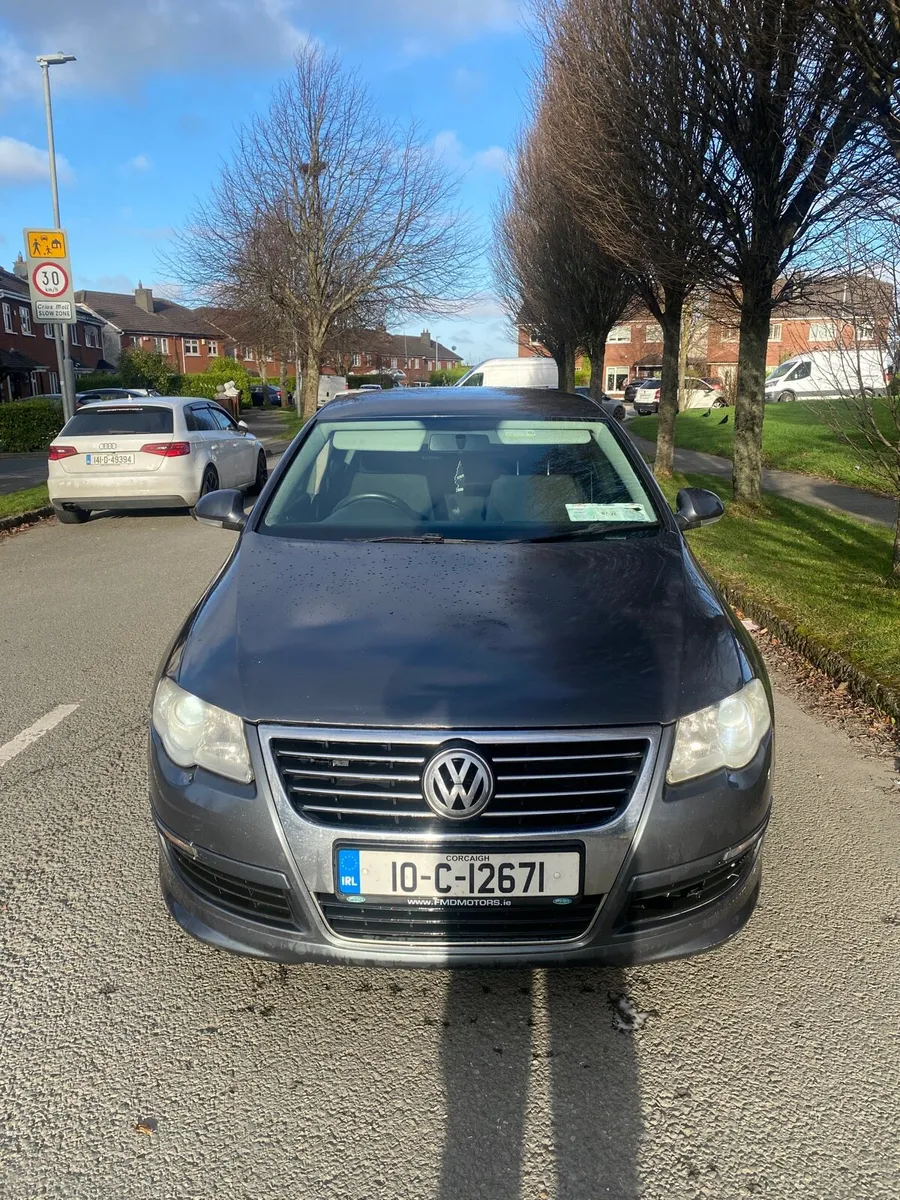 2010 Volkswagen Passat - Image 3