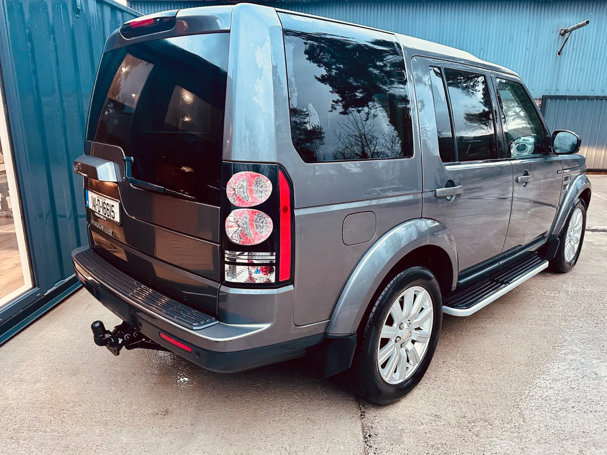Land Rover Discovery 2014 5 Seat. LOW MILEAGE - Image 4