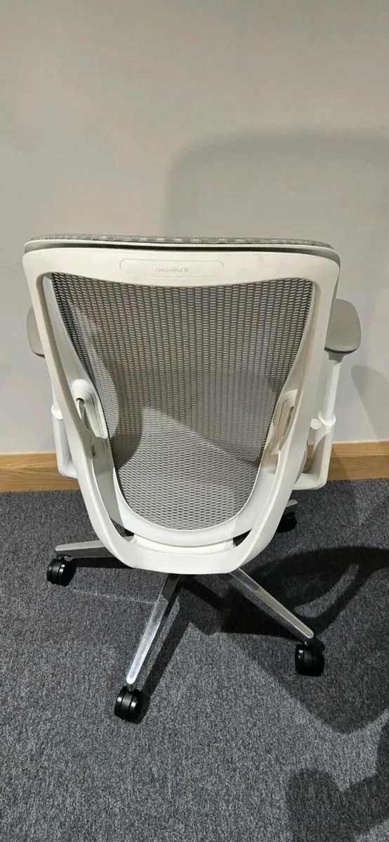 Okamura Sylphy - Image 3