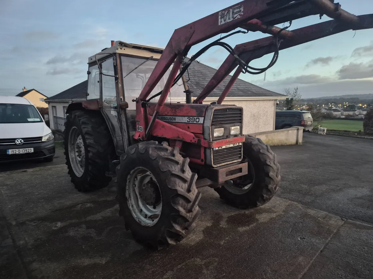 MASSEY FERGUSON 390 AND FRONT LOADER - Image 3