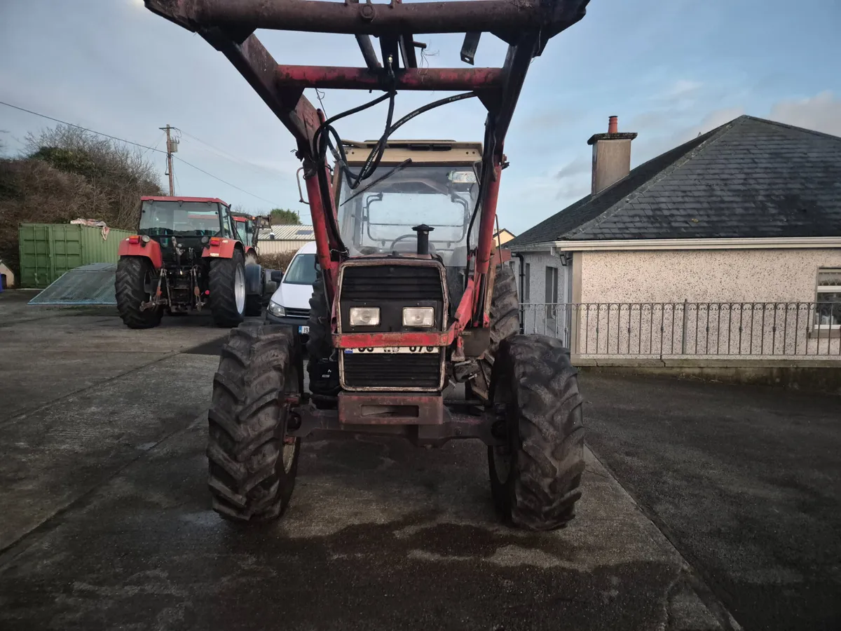 MASSEY FERGUSON 390 AND FRONT LOADER - Image 4