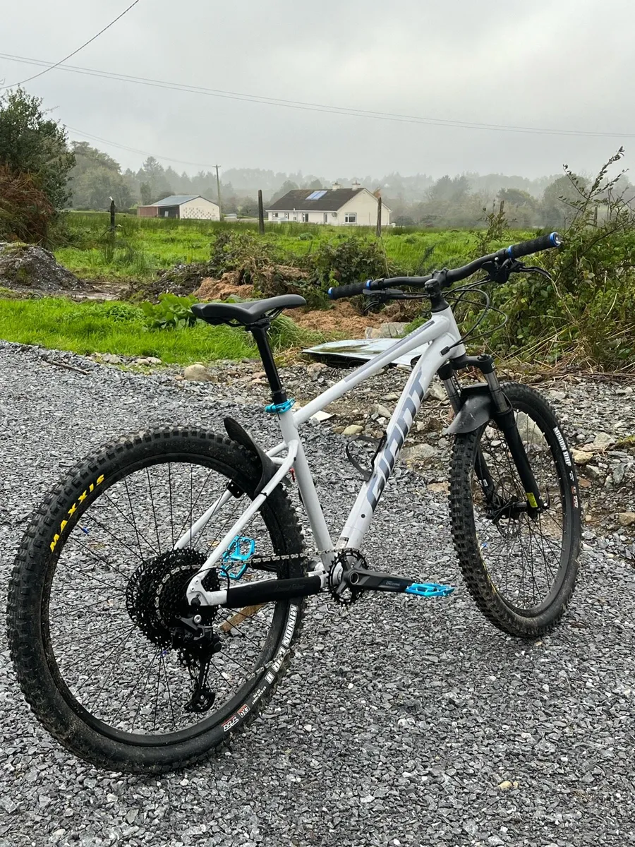 Giant Talon - Image 2