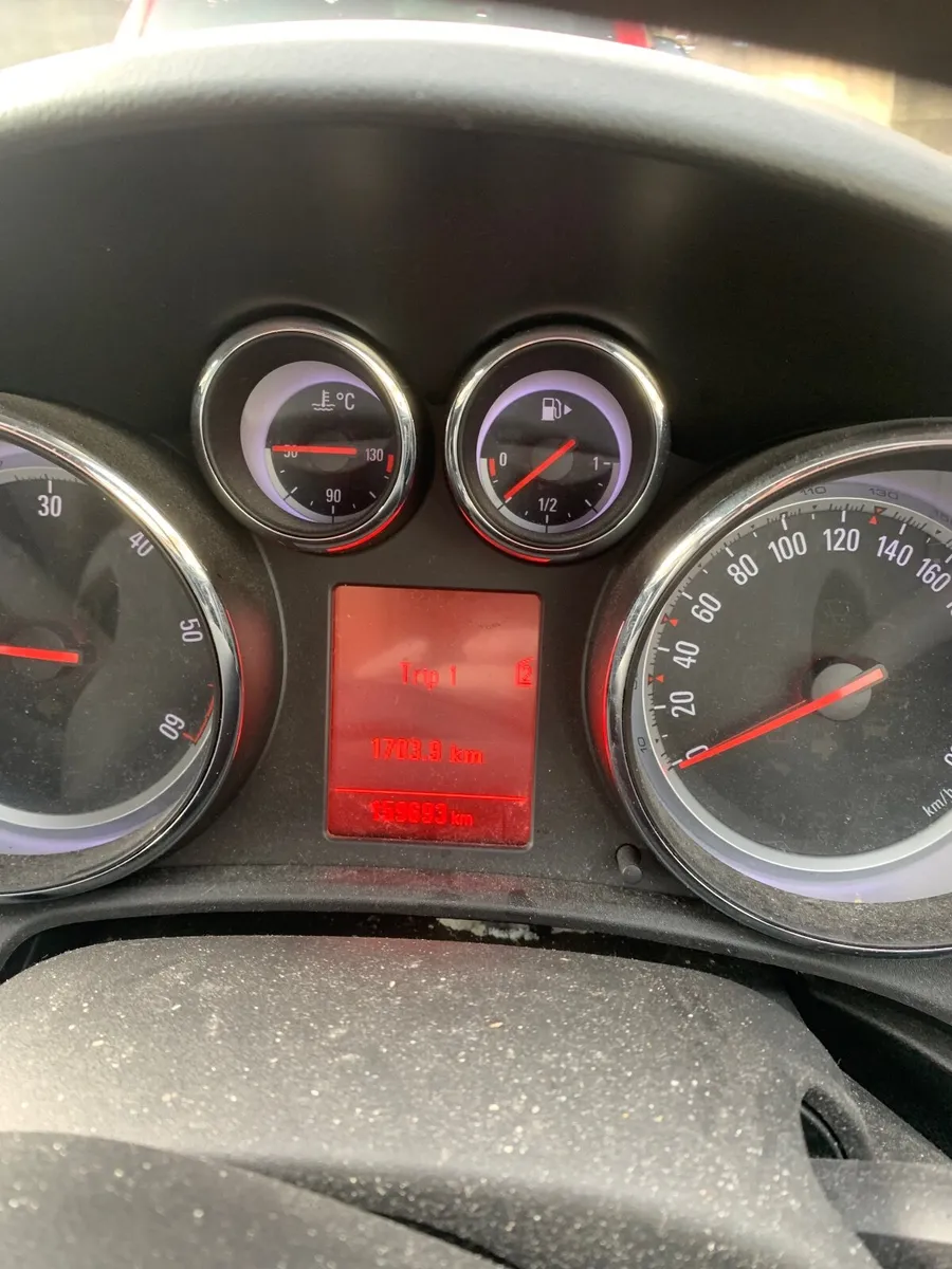 Opel Astra 2012 - Image 3