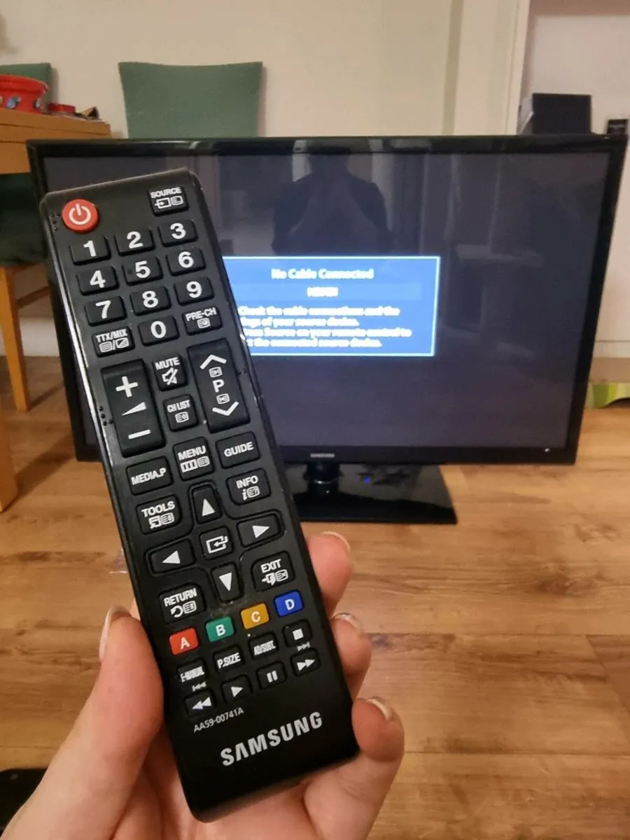 Samsung 40" Plasma TV, Model PE43H4500AW - Image 2