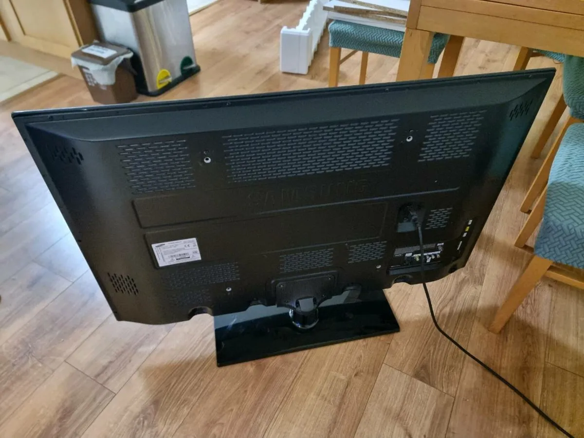 Samsung 40" Plasma TV, Model PE43H4500AW - Image 4