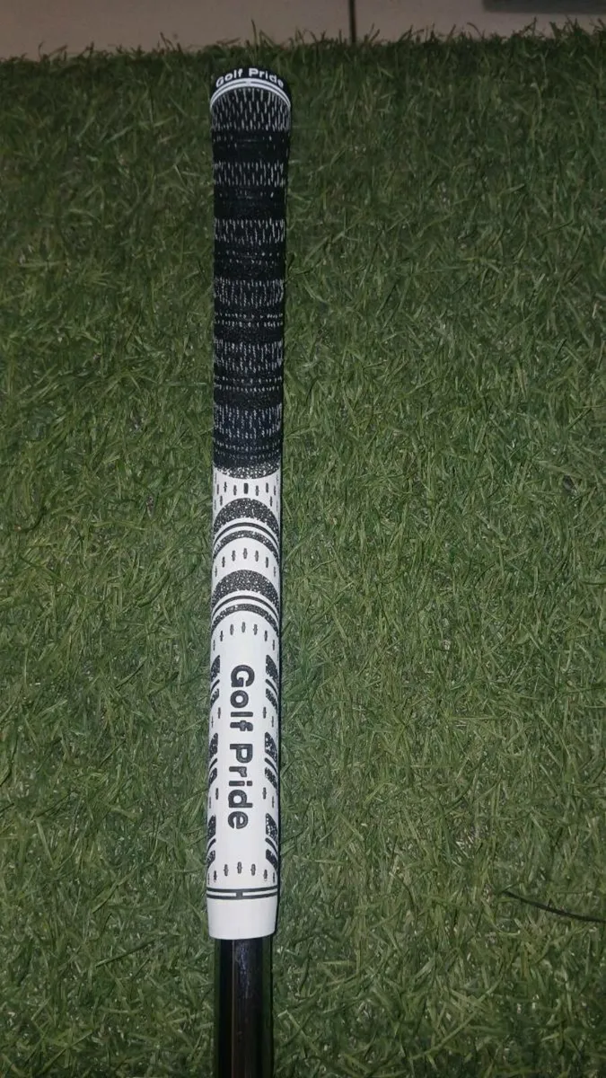 Titleist T200 4 Iron - Image 3