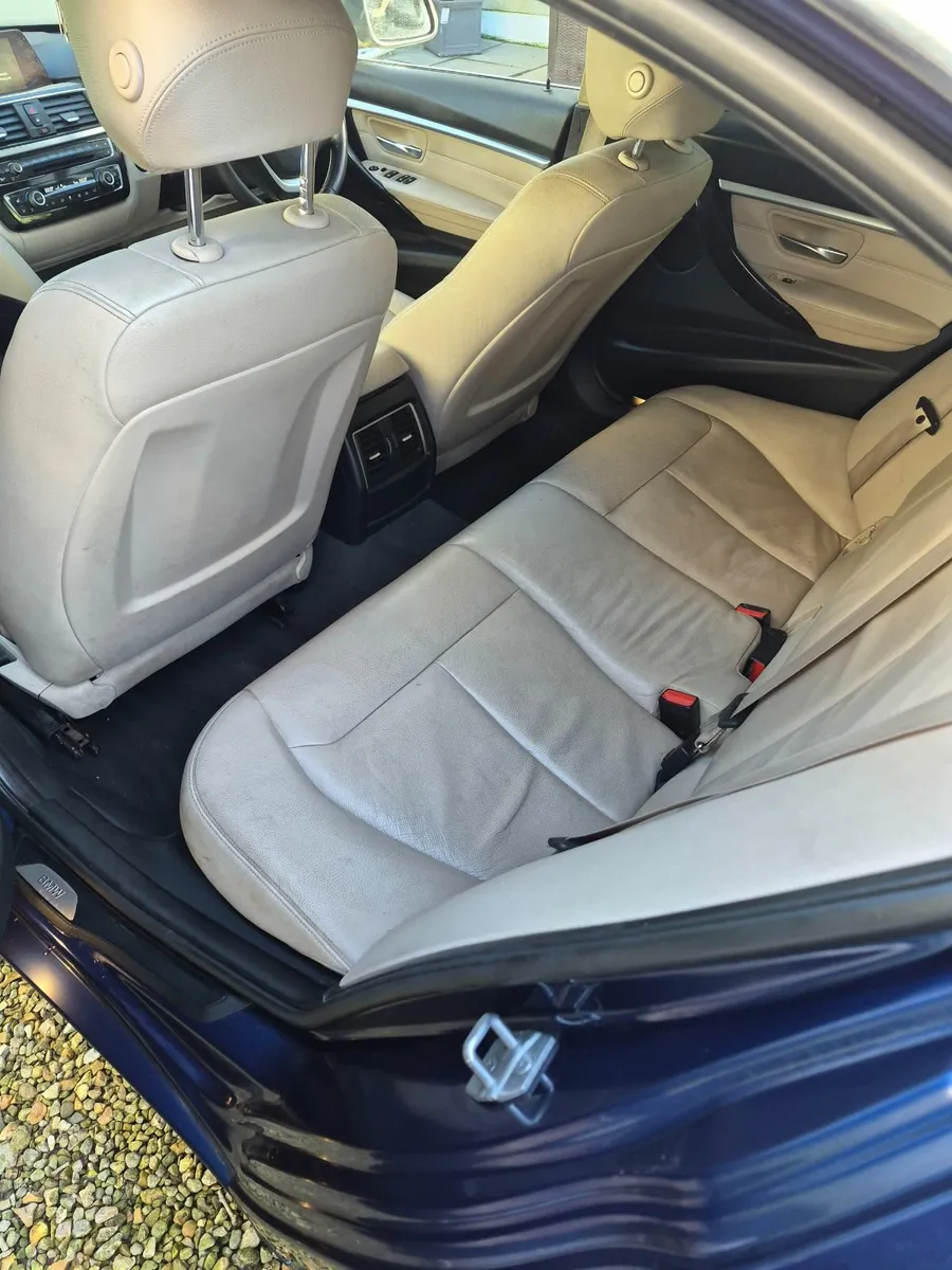 BMW 3-Series 2017 - Image 3