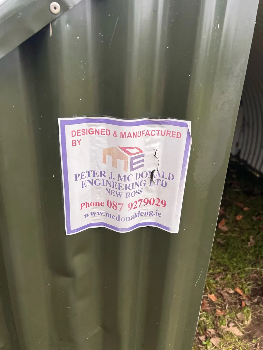 Pig, Sheep or Goat Shelter/Hutch - Image 2