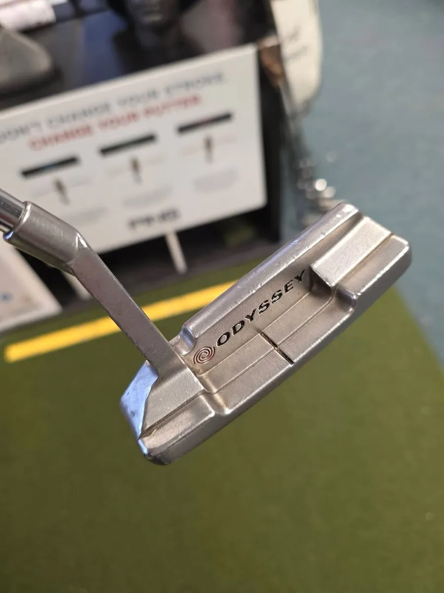 Odyssey White Hot #6 Putter - Image 2