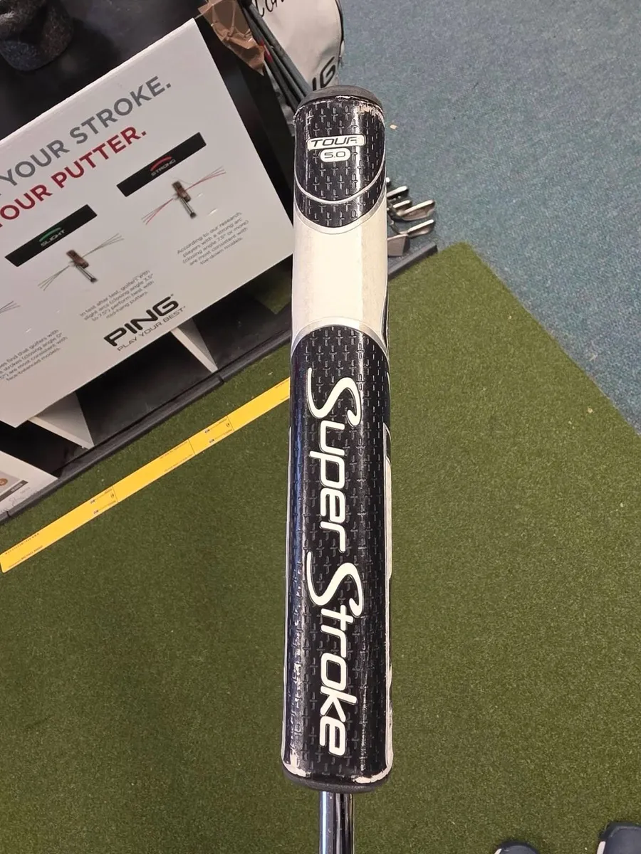 Odyssey White Hot #6 Putter - Image 4