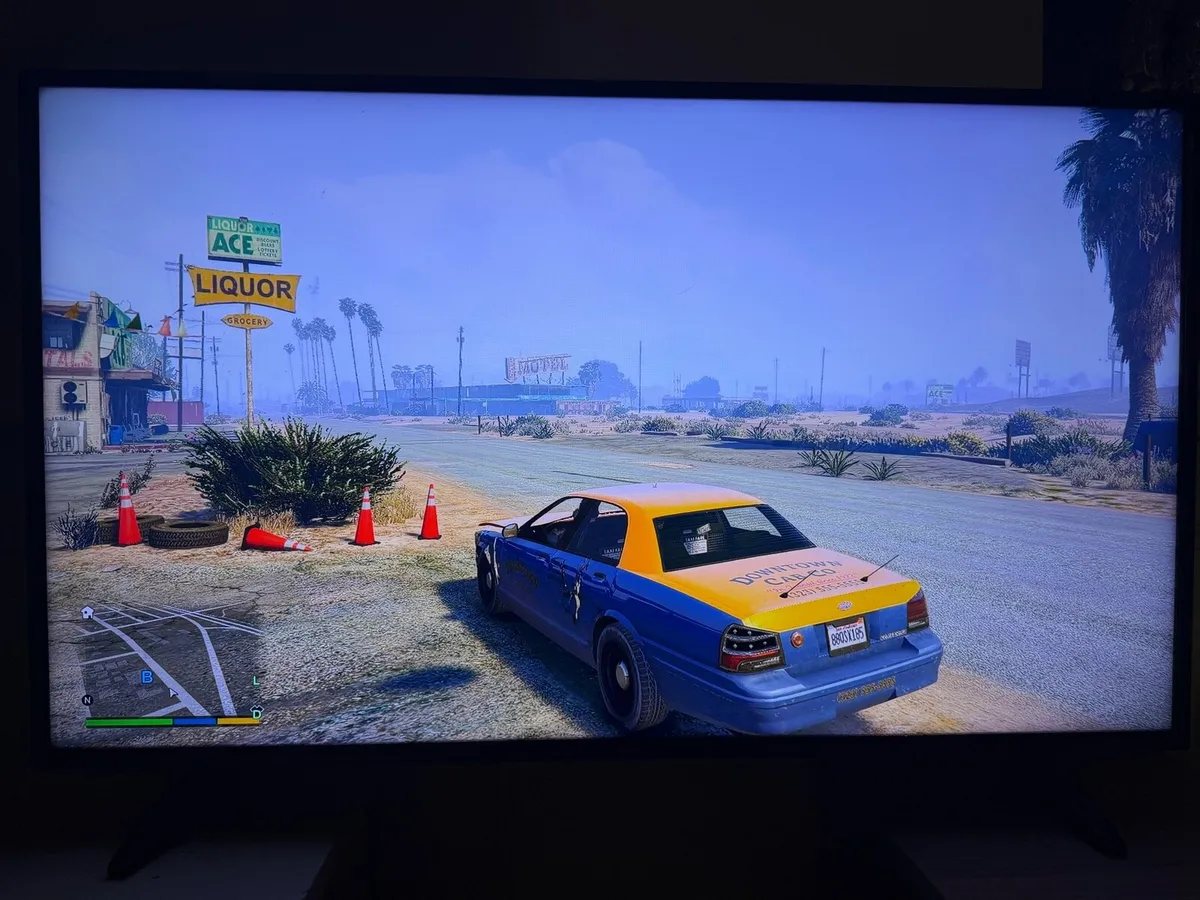 PS4 And Smart TV 55inch - Image 2