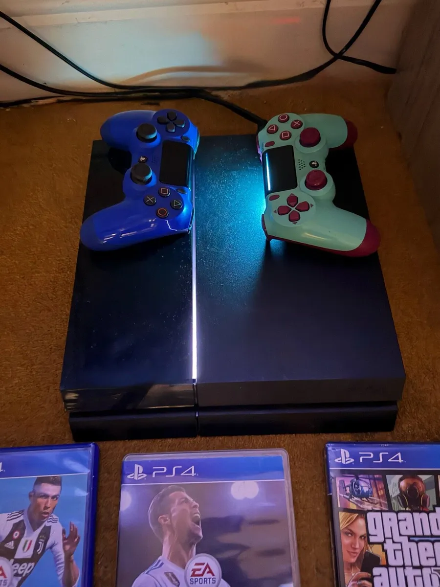 PS4 And Smart TV 55inch - Image 3