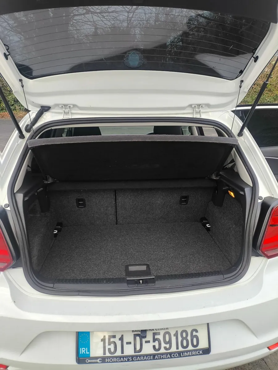 Volkswagen Polo 2015 automatic - Image 4