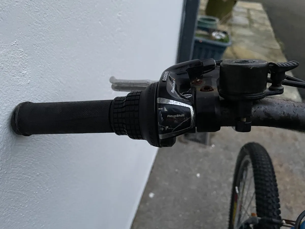 Childs bike - Image 3