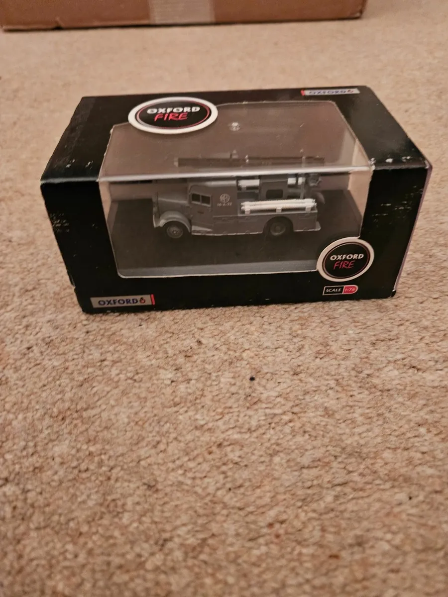 Corgi Oxford Fire Engine - Image 1