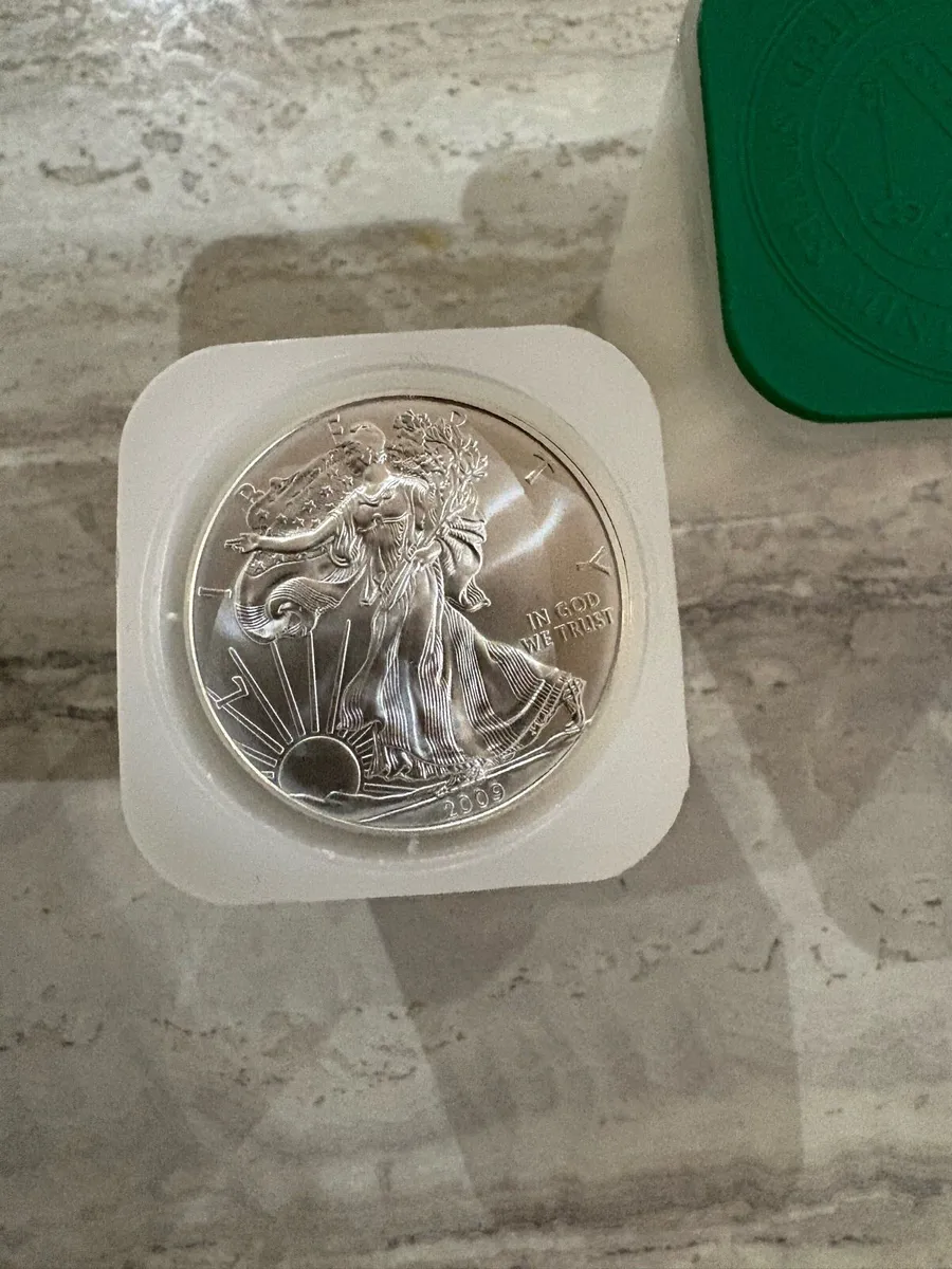 1oz silver coins - Image 1