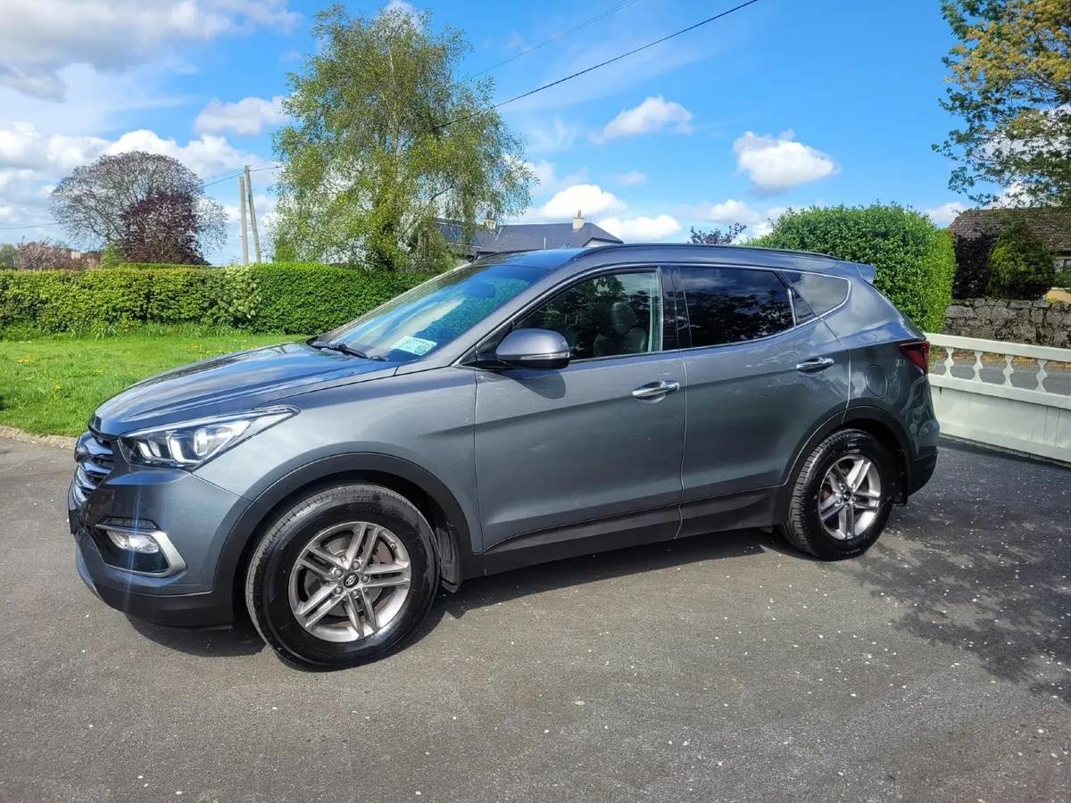 Hyundai Santa Fe 2018 - Image 1