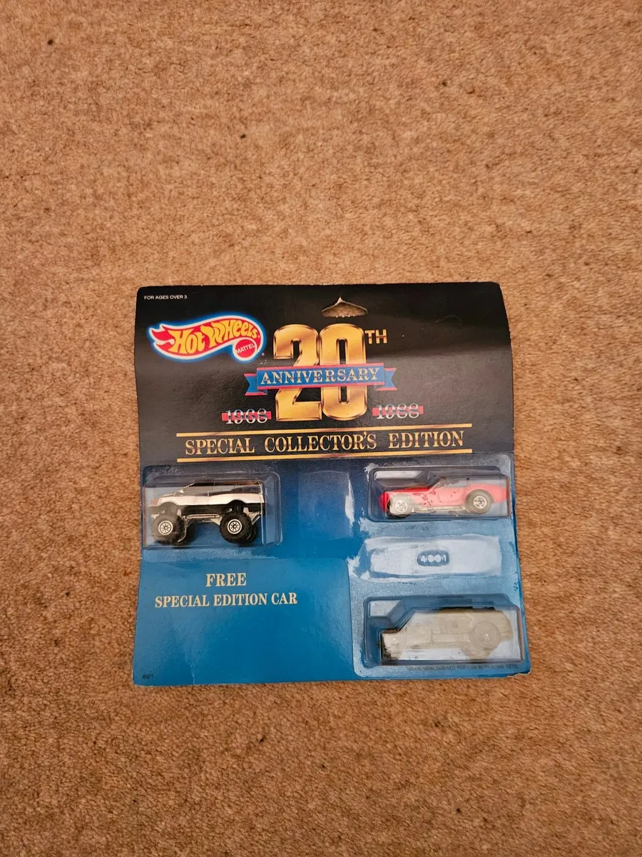 Corgi Hotwheels Set - Image 1
