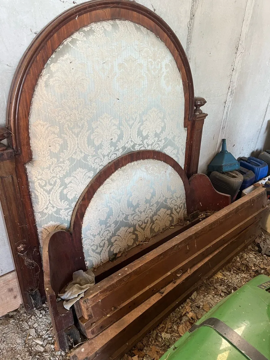 Antique bed - Image 2