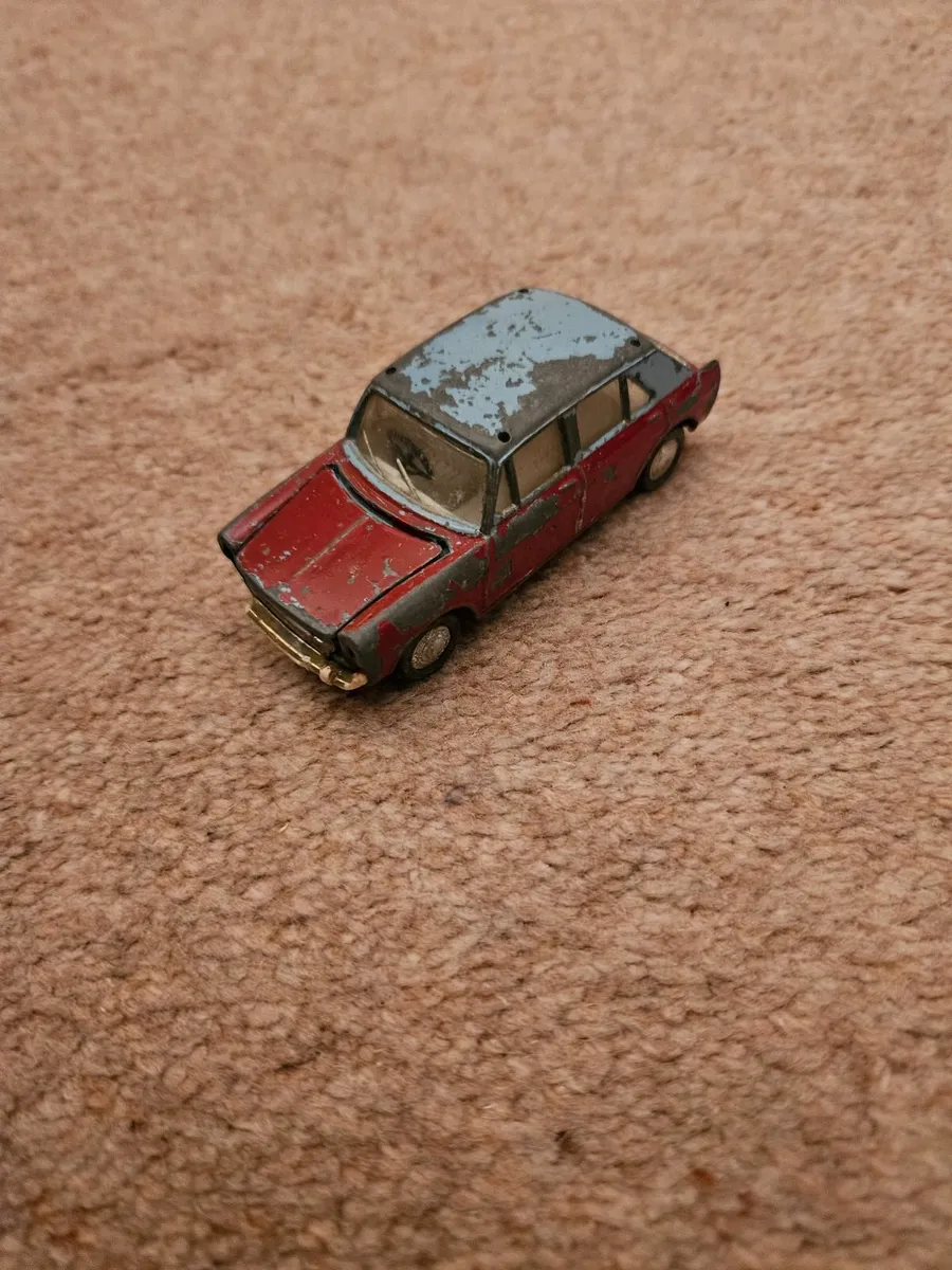 Corgi Spot On Morris 1100 - Image 2