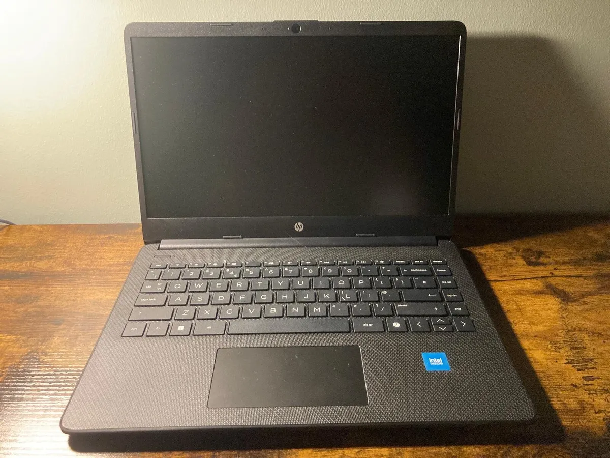 HP laptop (basic) - Image 1