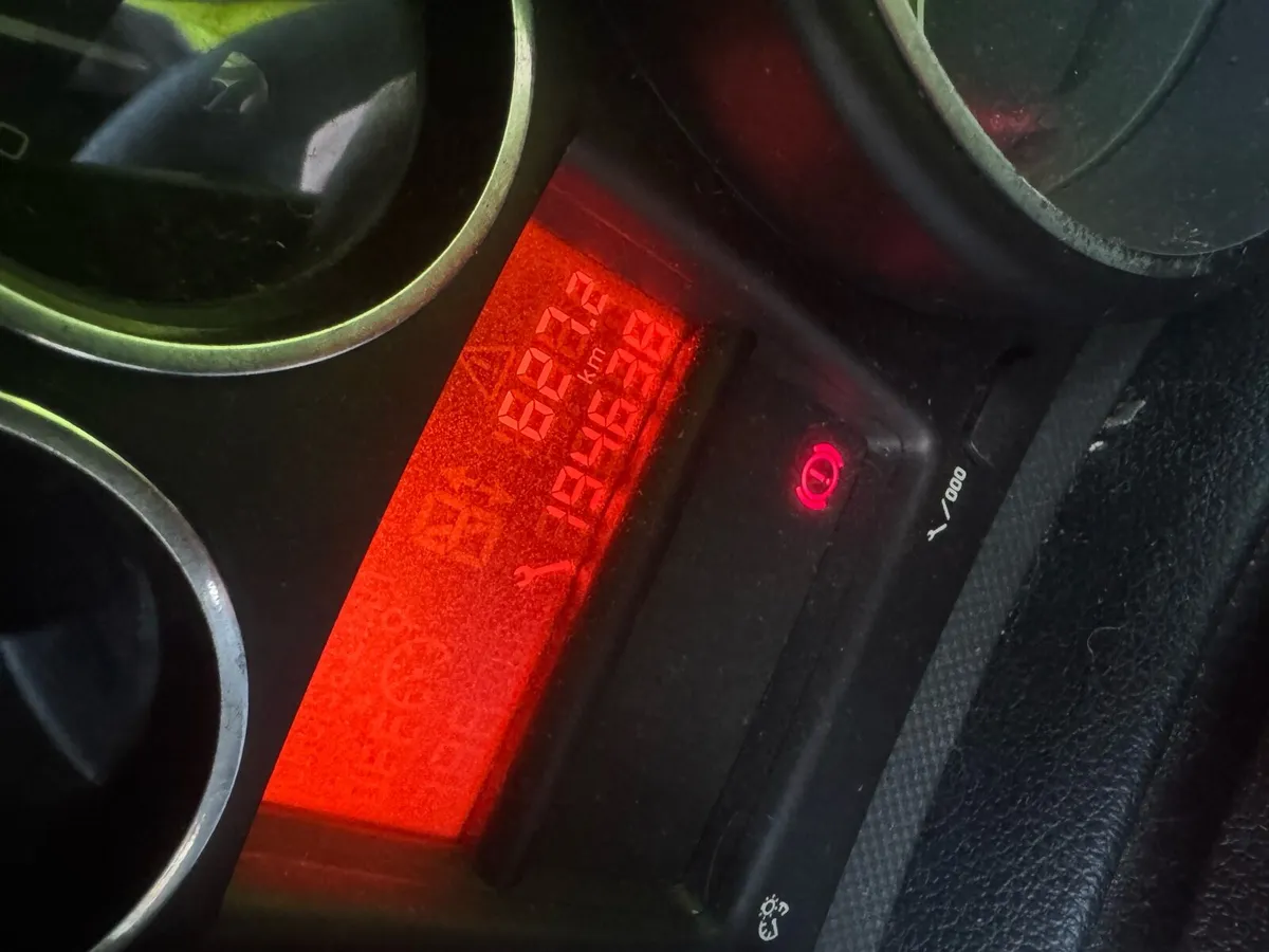 Peugeot 308 - Image 4