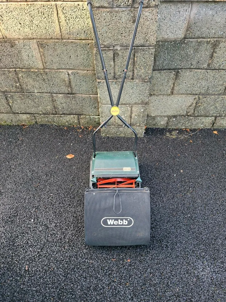 Webb  push cylinder lawnmower - Image 1