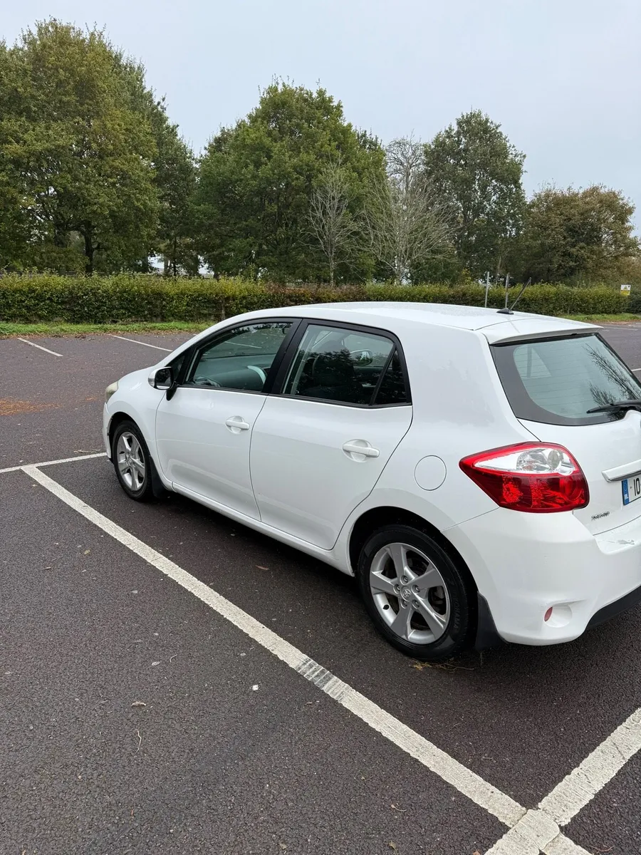 Toyota aurys D4D 1.4 Diesel - Image 4