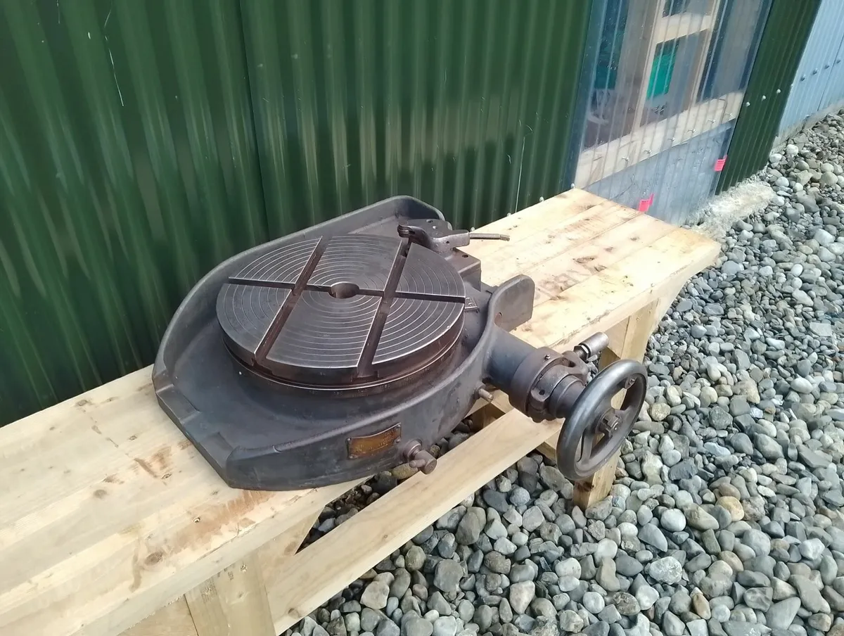 Rotary Table - Image 1