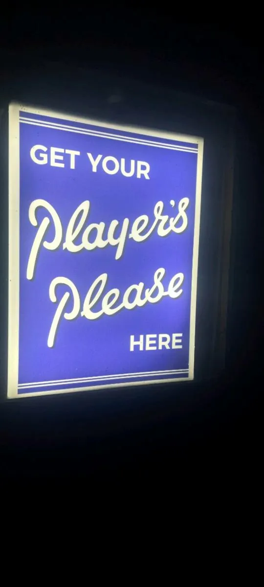 Large players light up sign - Image 2
