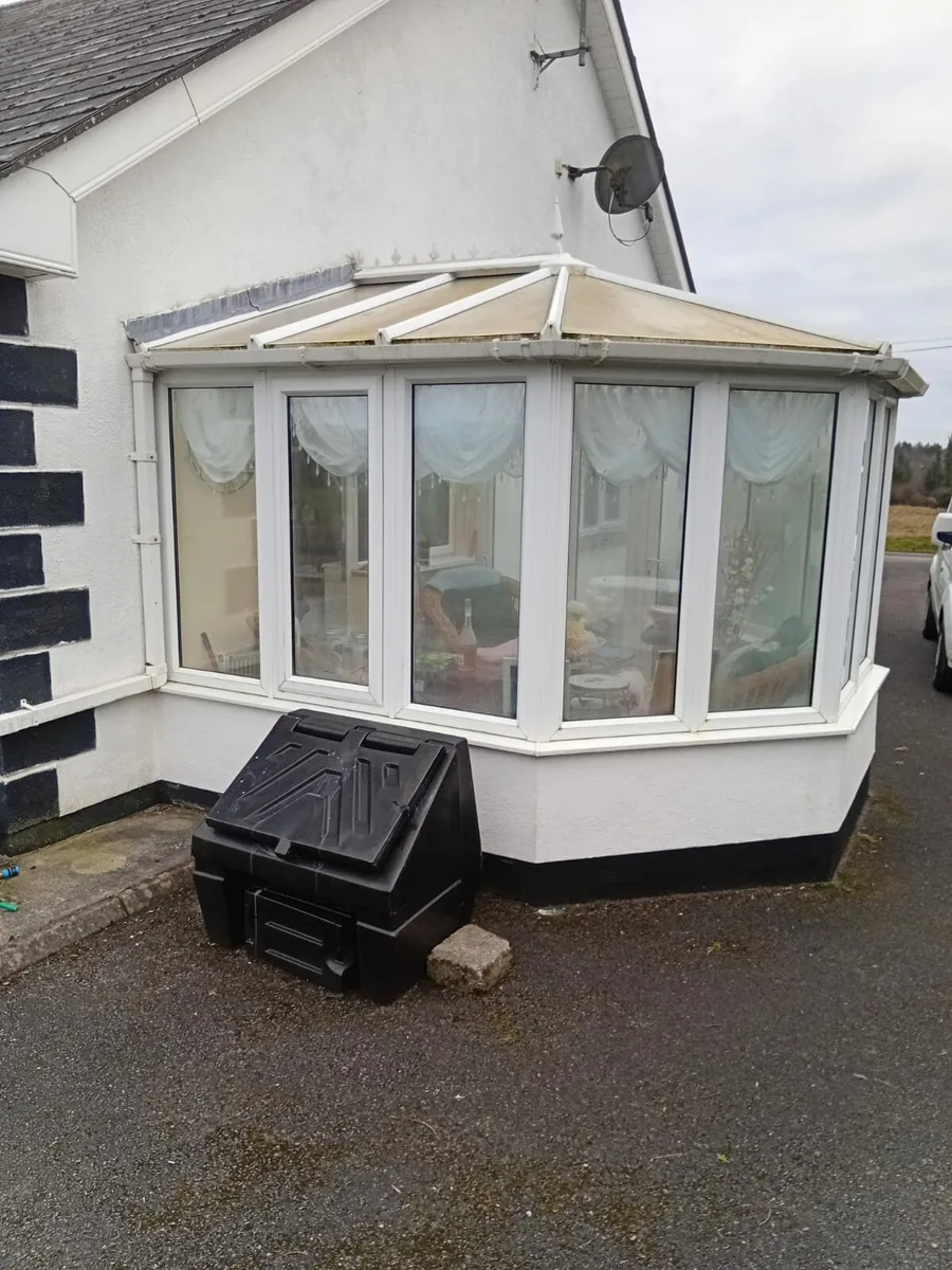 COMPLETE CONSERVATORY EXCELLENT CONDITION - Image 1