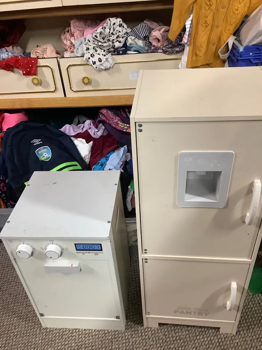Play fridge and cooker wooden