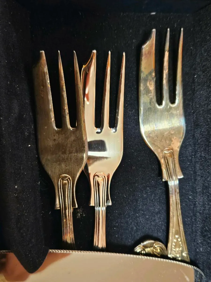 Newbridge Cuttlery cake serving set - Image 3