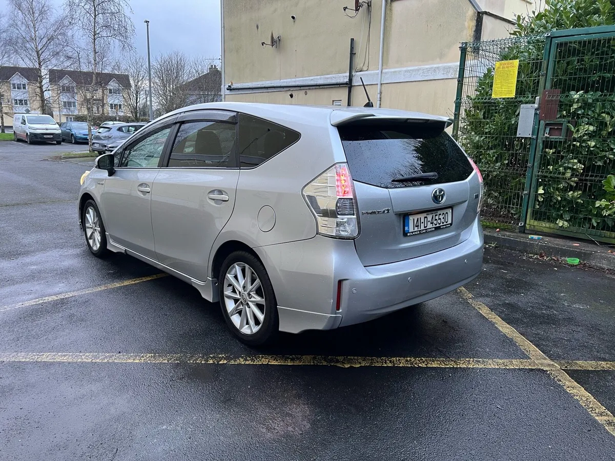 Toyota Prius Alpha 7-seater - Image 3