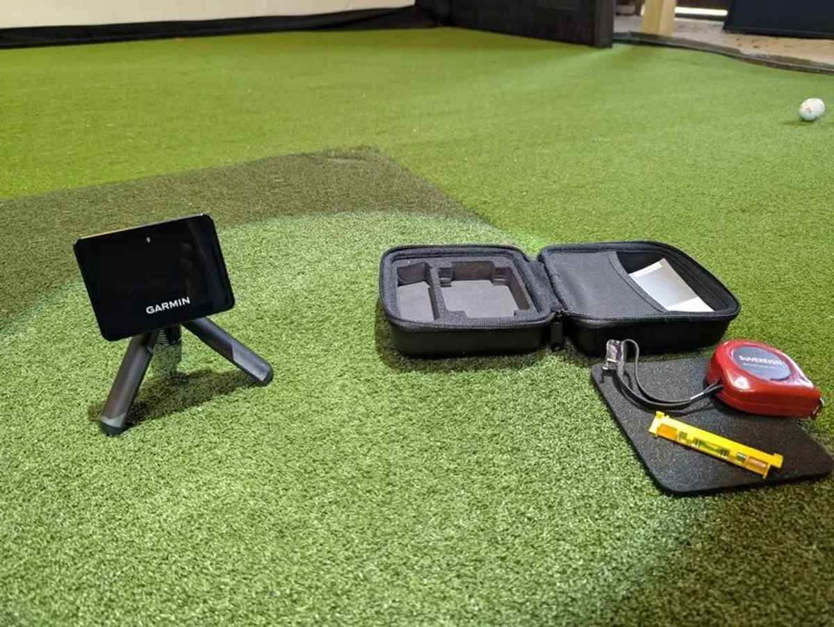 Garmin R10 - Image 1