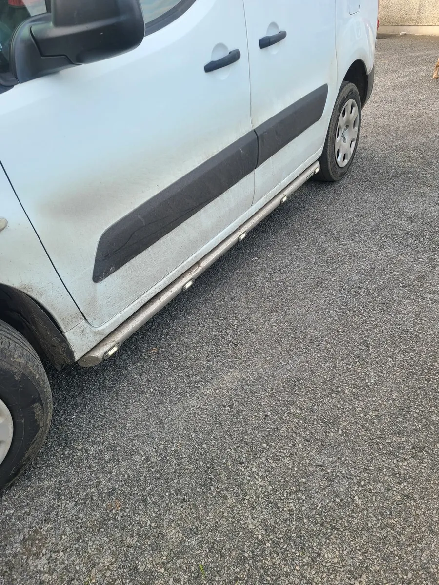 Bull Bar with side LED's for Peugeot Partner - Image 3