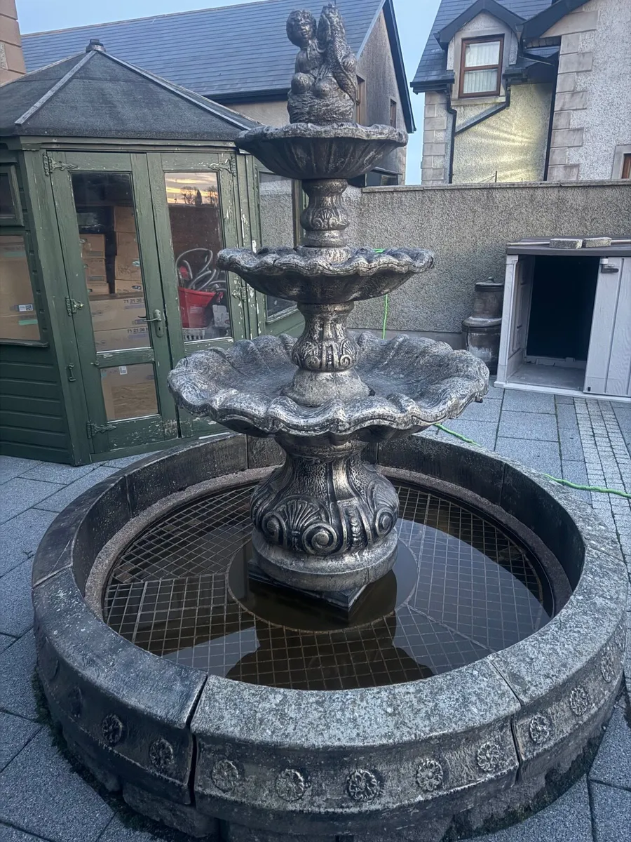 Water feature - Image 1