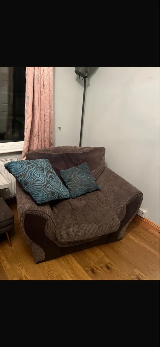 Furniture free to take away - Image 1