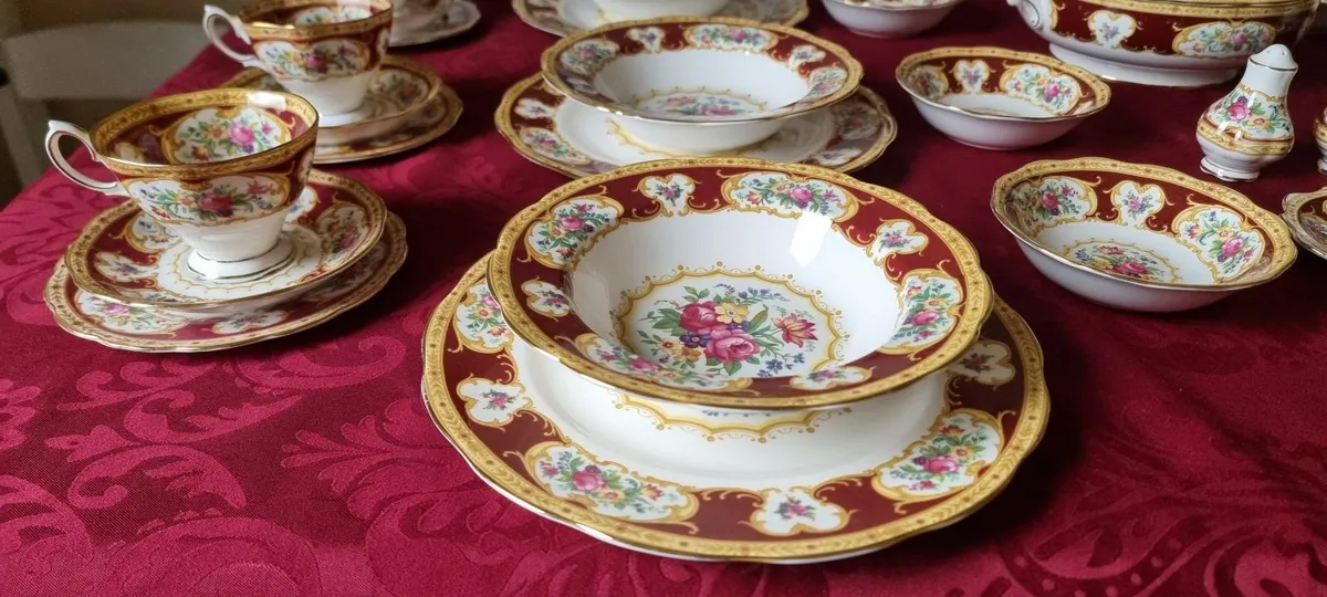45Pc. Royal Albert Lady Hamilton Dinner & Tea Set - Image 4